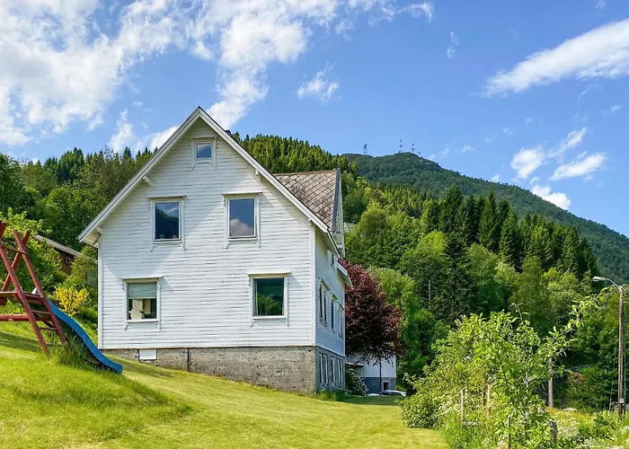 Nyaraló Cozy In With Wifi Austefjorden