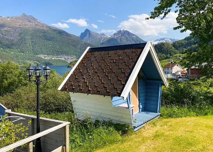 Feriehus Cozy In With Wifi Austefjorden